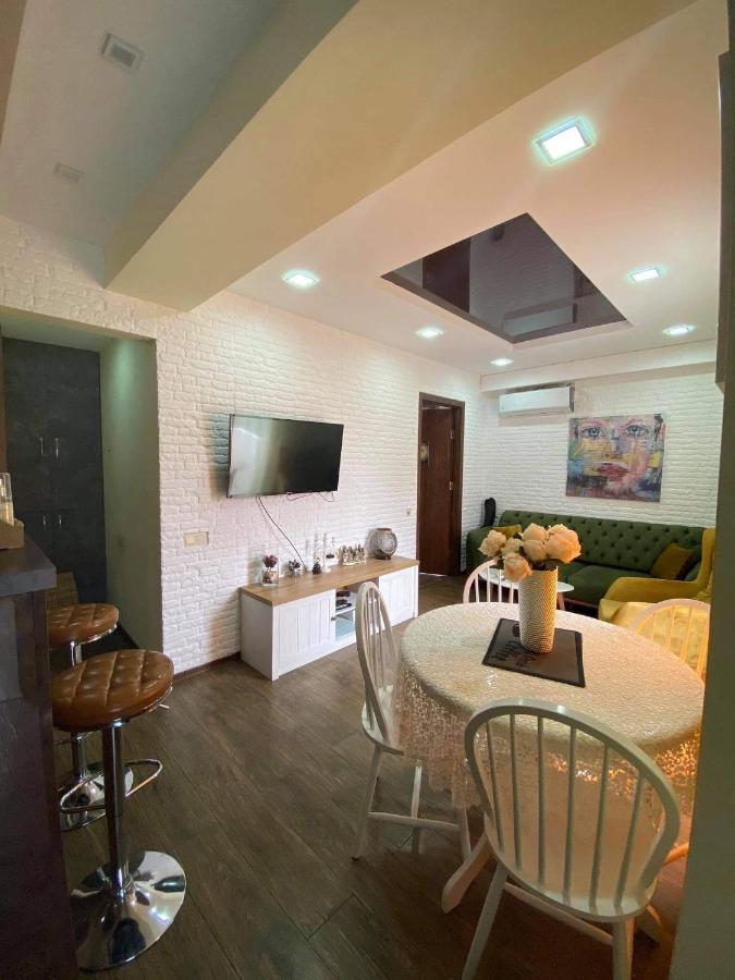 Apartament Victoria Apartment Tbilisi ภายนอก รูปภาพ